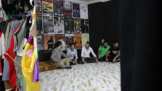 Küçük bir çay ocağında kurulan tiyatro atölyesi marka haline geldi