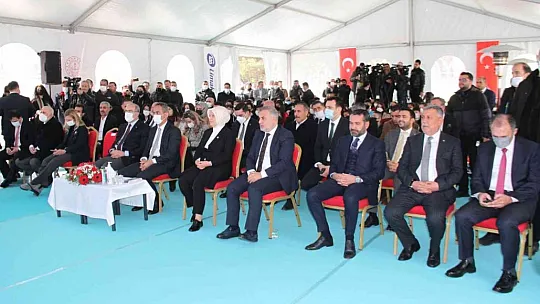 Bakan Özer: Son 19 yılda Türkiye'de eğitimde seferberlik ilan edildi