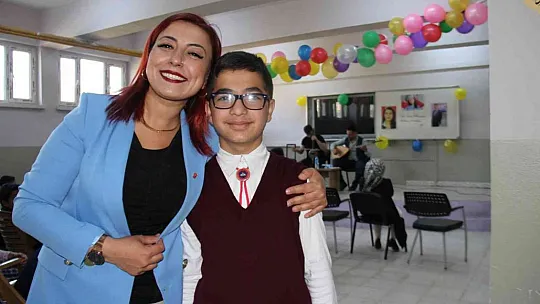 Tuba müdür öğrencinin notuna duyarsız kalmadı