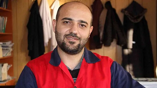 Savaş öğretmen azmi ile öğrencilerin geleceklerine ışık oluyor