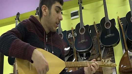 Otizmli Muhammed, yeteneğiyle herkesi şaşırtıyor