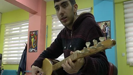 Otizmli Muhammed, yeteneğiyle herkesi şaşırtıyor