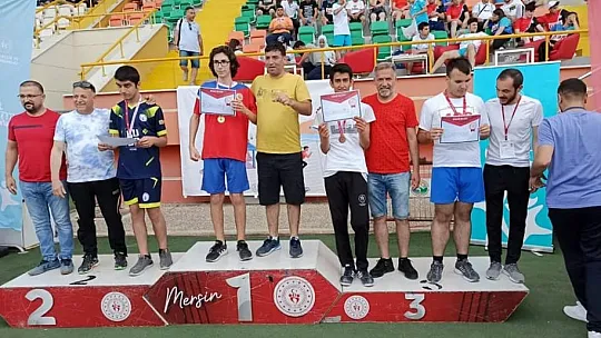 Özel sporcular Mersin'den madalyayla döndü