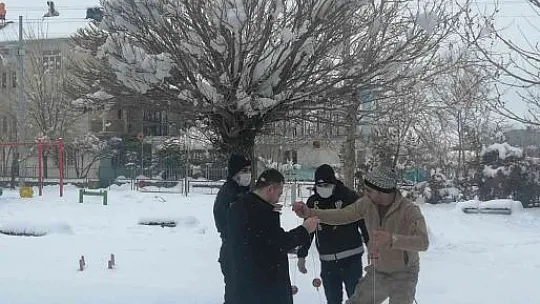 Polis yaban ve sokak hayvanları unutmadı
