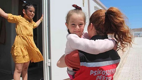 Psikososyal ekibi, Ahıska Türklerini biran olsun yalnız bırakmıyor