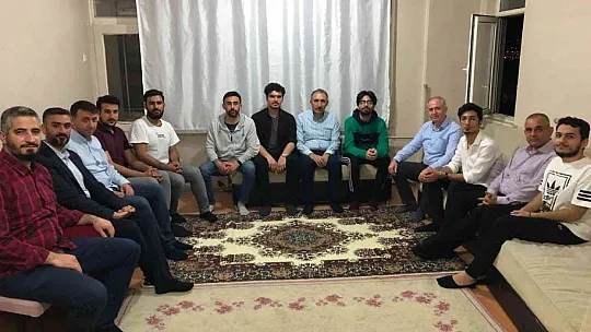 Rektör Göktaş, öğrencilerin davetini geri çevirmedi