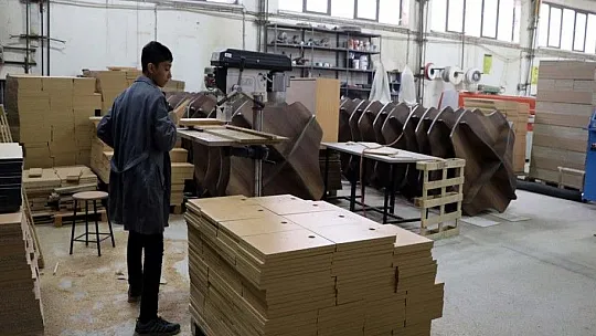 Öğretmen ve öğrenciler kütüphanesi olmayan okullar için seferber oldu