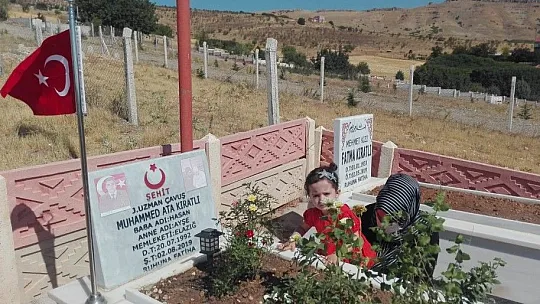 Şehit Kıratlı kabri başında anıldı