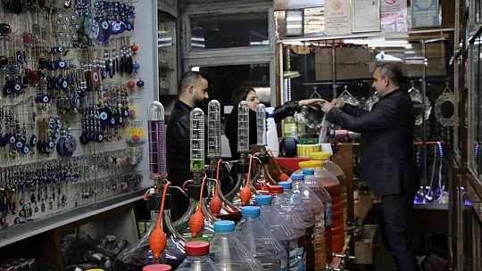 41 yıldır Elazığ'dan Türkiye'ye koku üretiyor