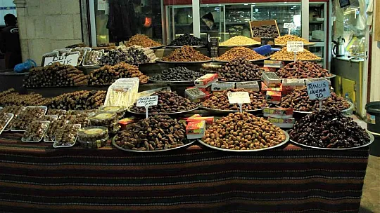 Tarihi Kapalı Çarşıda Ramazan hazırlığı başladı