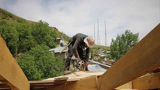Tarihi Maden Hükümet Konağının restorasyon çalışmaları devam ediyor