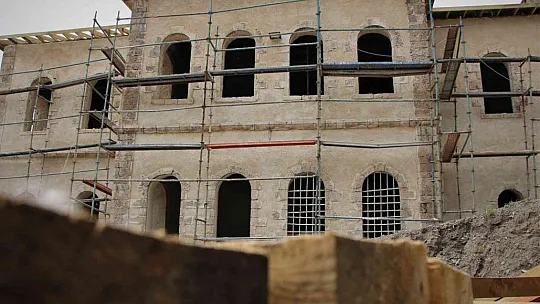 Tarihi Maden Hükümet Konağının restorasyon çalışmaları devam ediyor