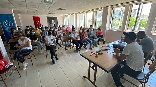 Tenis hakemlerine eğitimleri Elazığ'da veriliyor