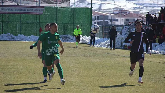Elazığspor, sahasında Osmaniyespor'la 0-0 berabere kaldı