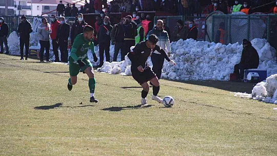 Elazığspor, sahasında Osmaniyespor'la 0-0 berabere kaldı
