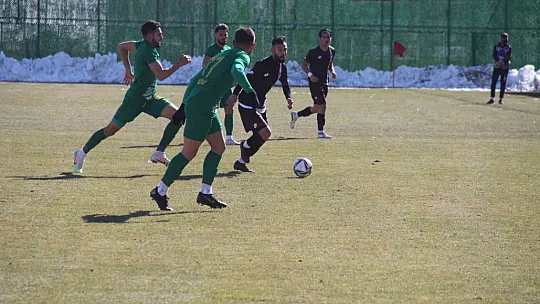 Elazığspor, sahasında Osmaniyespor'la 0-0 berabere kaldı