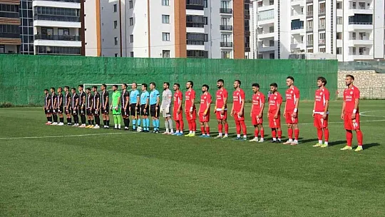 Elazığspor evinde karşılaştığı Çatalcaspor'u 4-3 mağlup etti