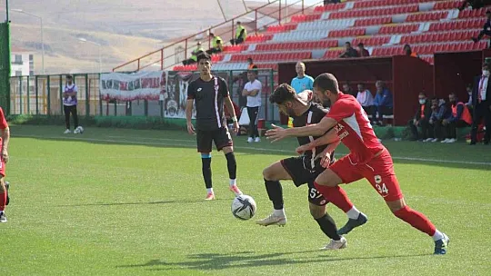 Elazığspor evinde karşılaştığı Çatalcaspor'u 4-3 mağlup etti