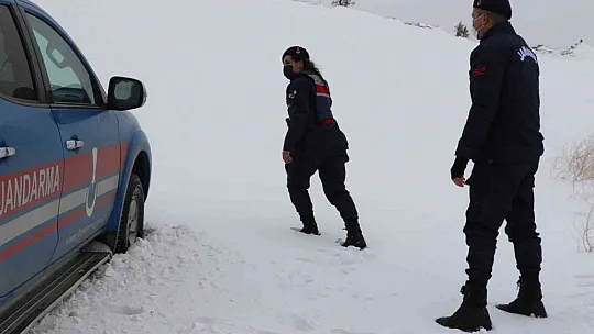 Jandarma ekipleri hastaya ilacını drone ile ulaştırdı