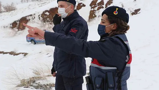Jandarma ekipleri hastaya ilacını drone ile ulaştırdı