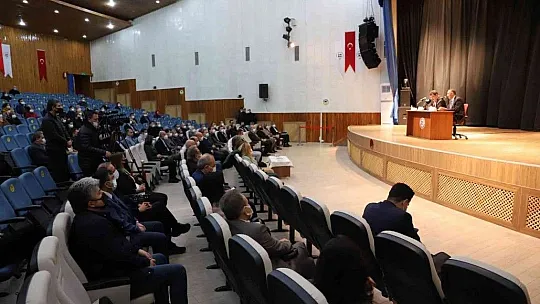 TÜBİTAK Başkanı Mandal, Elazığ'da akademisyen ve öğrencilerle buluştu
