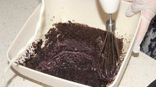 Tescilli dutu una çevirdi, kek ve dondurmada kullandı