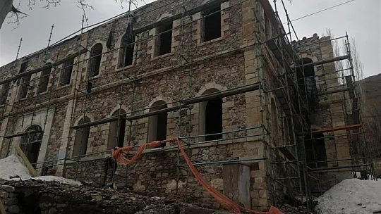 Tarihi Maden Hükümet Konağı restorasyon çalışmaları sürüyor