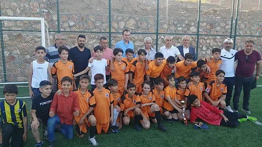 U12 Ligi'nde şampiyon Elazığ Yolspor