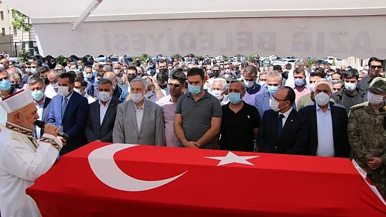Elazığlı Pilot Mirzaoğlu son yolculuğuna uğurlandı