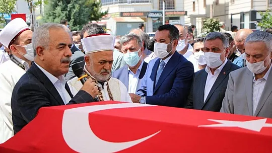 Elazığlı Pilot Mirzaoğlu son yolculuğuna uğurlandı