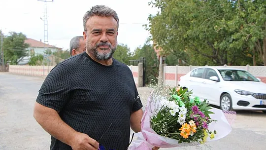 Bülent Serttaş, Elazığlı ailenin evinde misafir edilen Japon Turisti ziyaret etti
