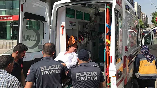 Kendini yakmaya kalkışan şahsı polis ve itfaiye ekipleri ikna etti