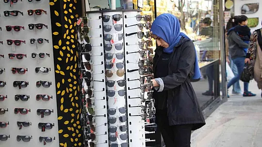 Optisyen Karakaya'dan vatandaşlara uyarı!