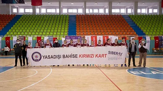 Elazığ Polisi, siber suçlara karşı bilgilendiriyor