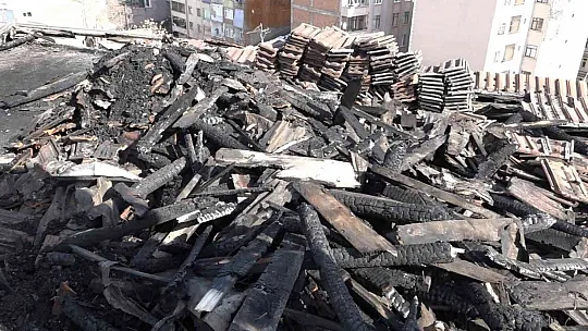 Ülkelerine gidemeyen Afrikalı öğrenci, yetkililerden destek istedi