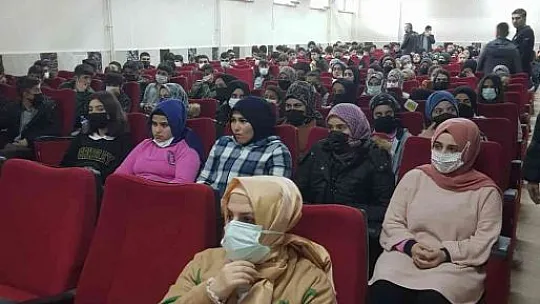 Yazıkonak Belediyesinden 'Gençlerin Değerlere Eğitimi'