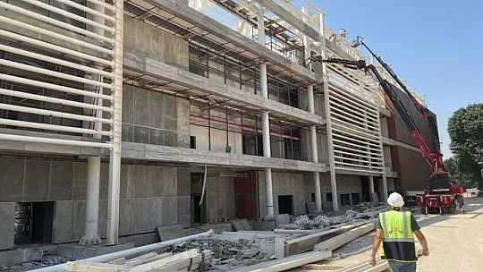 Yeni Şehir Stadyumu'nda çalışmalar son aşamaya geldi