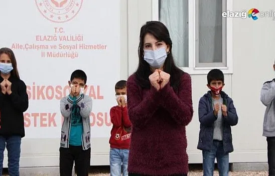 Depremzede çocuklardan, İzmirli akranlarına 'sessiz' destek