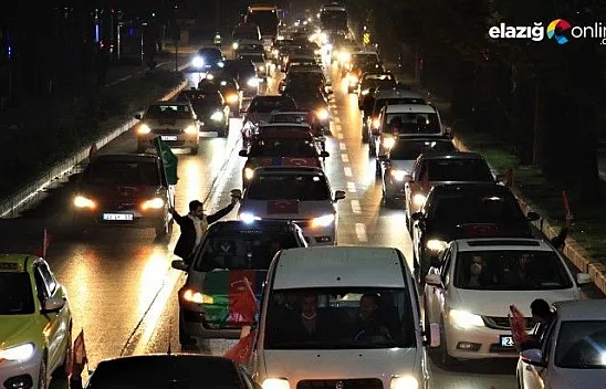 Azerbaycan için bin araçlık zafer konvoyu düzenlendi
