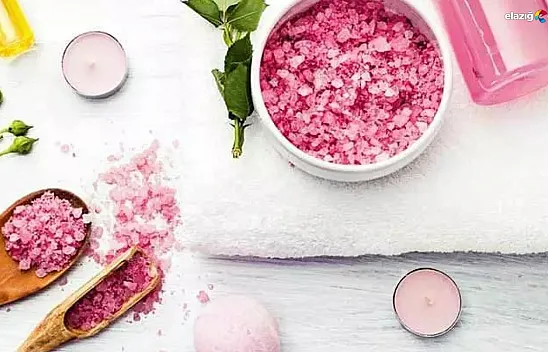 Parlak ve sağlıklı bir cilt için aloe vera ve gül suyu yüz maskesi! Peki aloe vera ve gül suyu yüz maskesi nasıl yapılır?