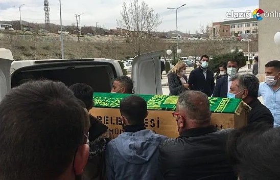 Cinayete kurban giden Emine'nin cenazesi ailesinin gözyaşları arasında morgdan alındı