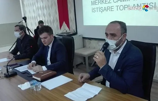 Depremde hasar alıp yıkılan cami için istişare toplantısı düzenlendi