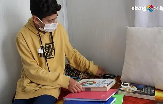 Depremzede çocuklar, İzmir için koli koli yardım topladı