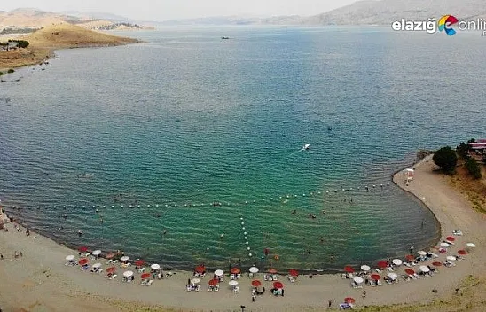 Hazar Gölü'nün kıyıları bayramı fırsat bilen tatilcilerin akınına uğradı