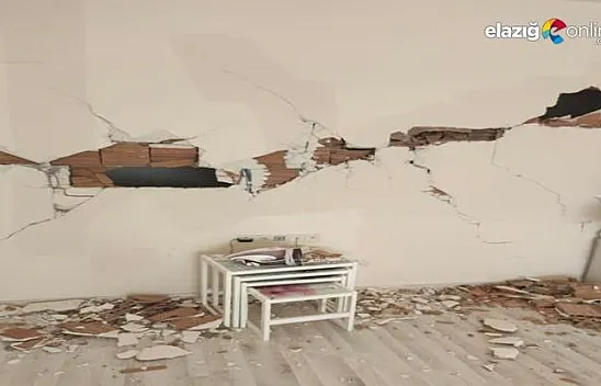 Elazığ'da bazı evler hasar gördü