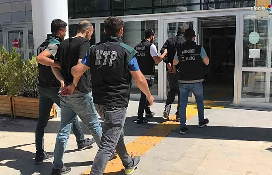 'Alex' uyuşturucu tacirlerine geçit vermedi