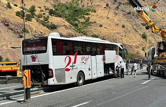 Refüje çıkan otobüs 2 vinç yardımı ile kaldırıldı