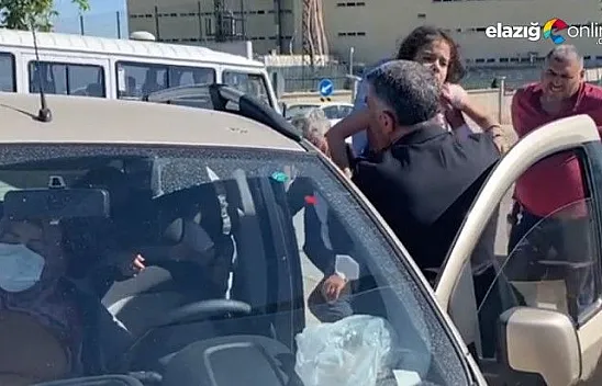 Elazığ'da iki araç çarpıştı: 8 yaralı