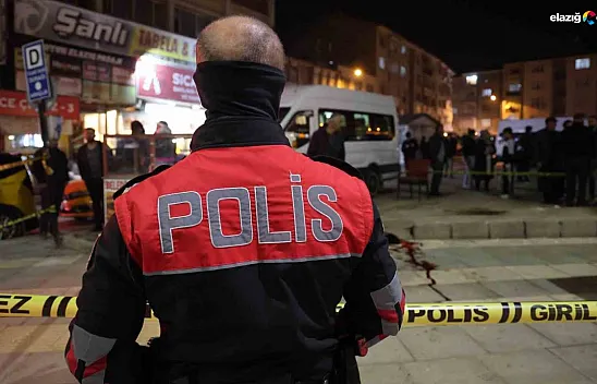 Elazığ'da Dehşet Anları: Minibüs Durağında Kurşun Yağmuru!