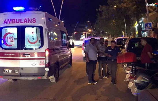 Bir motosiklet kazası da Yahya Kemal Caddesi'nde! Yayaya çarptı, 2 yaralı